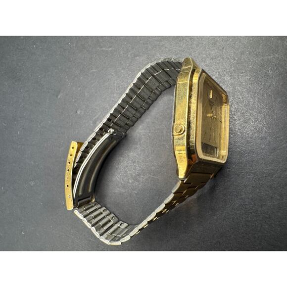 Vintage Casio AQ-222 Gold Tone Unisex Analog & Digital 30.6mm Watch - Picture 9 of 10